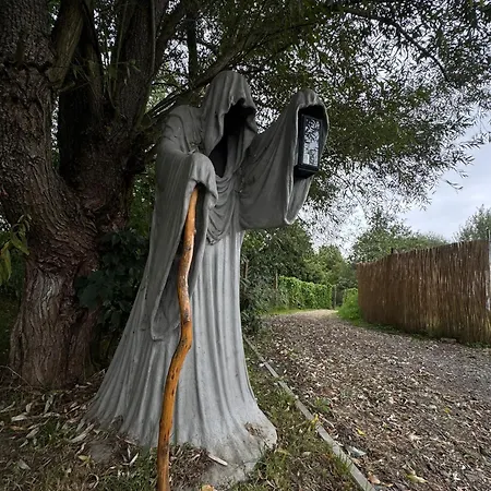 Wiedzmowa بيت للعطل *